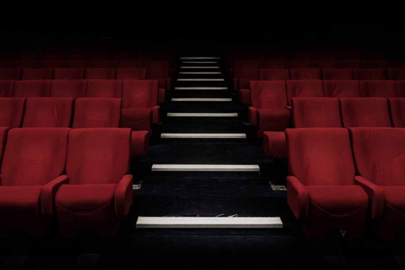 ラグ 映画無料鑑賞